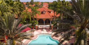 10 miles to disney, private pool, washer, dryer, kitchen, games, clubhouse, fitness room